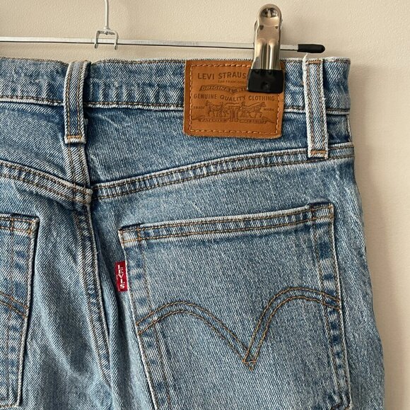 Levi's Wedgie Icon Fit Button Fly High Rise Casual Denim Skinny Jeans Blue 24 - Picture 7 of 11